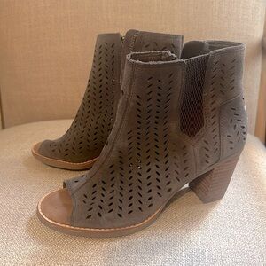 Like NEW TOMS open toe gray booties size 6